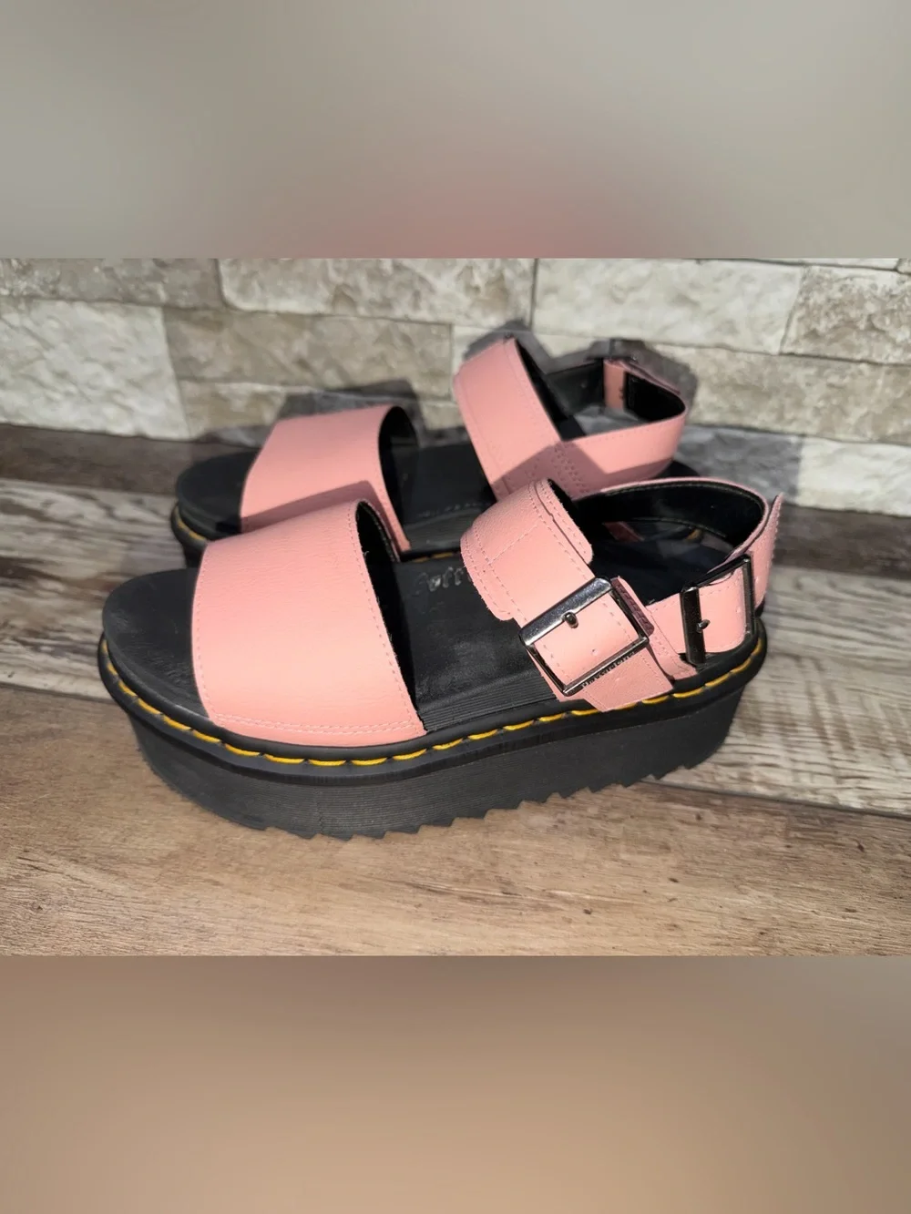 Dr. Martens Voss Quad Chunky Platform Peach Pink Leather Sandals Women’s 8